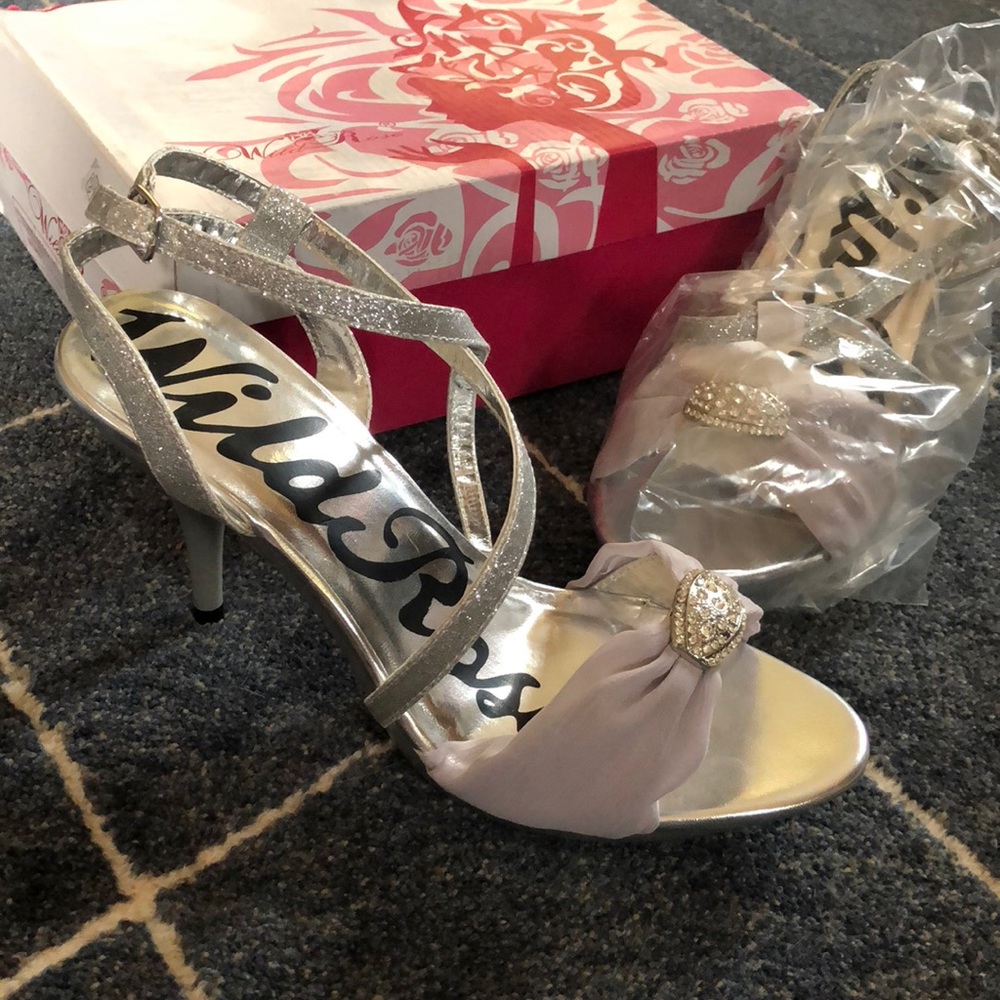 Wild Rose Women’s Dress Shoes